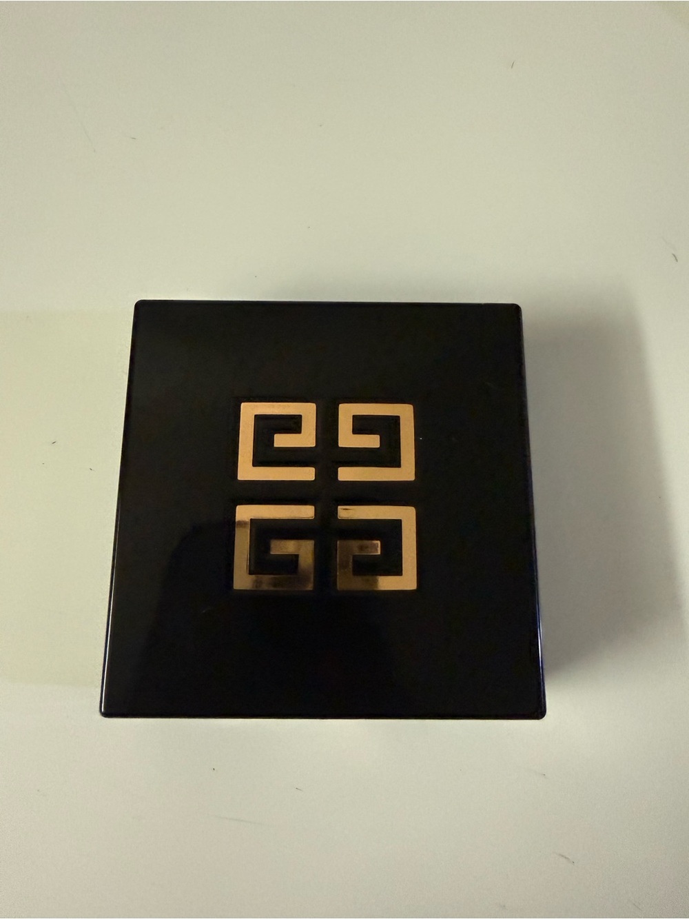 Givenchy Bronzer & Contour Palette — Beige and Bronze Tones - Picture 2 of 5